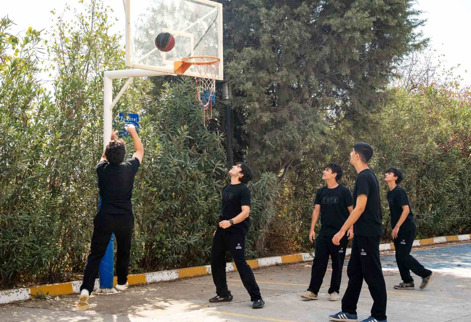 TÜBİTAK Fen Lisesi geleceğin bilim insanlarını arıyor: Başvurular 15 Temmuz’da sona eriyor