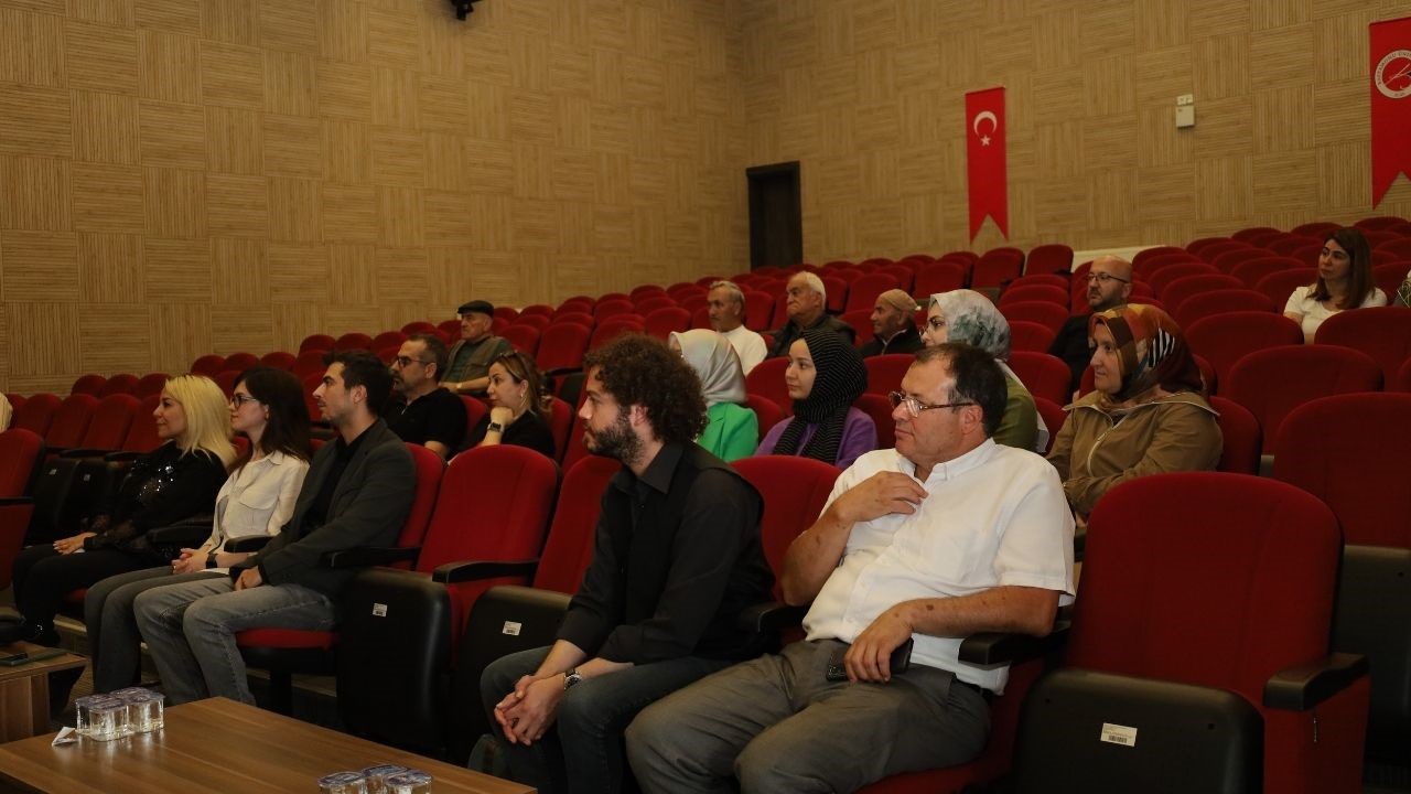 Kastamonu’da 15 temmuz’un 10. yılında kahramanlık türküleri seslendirildi