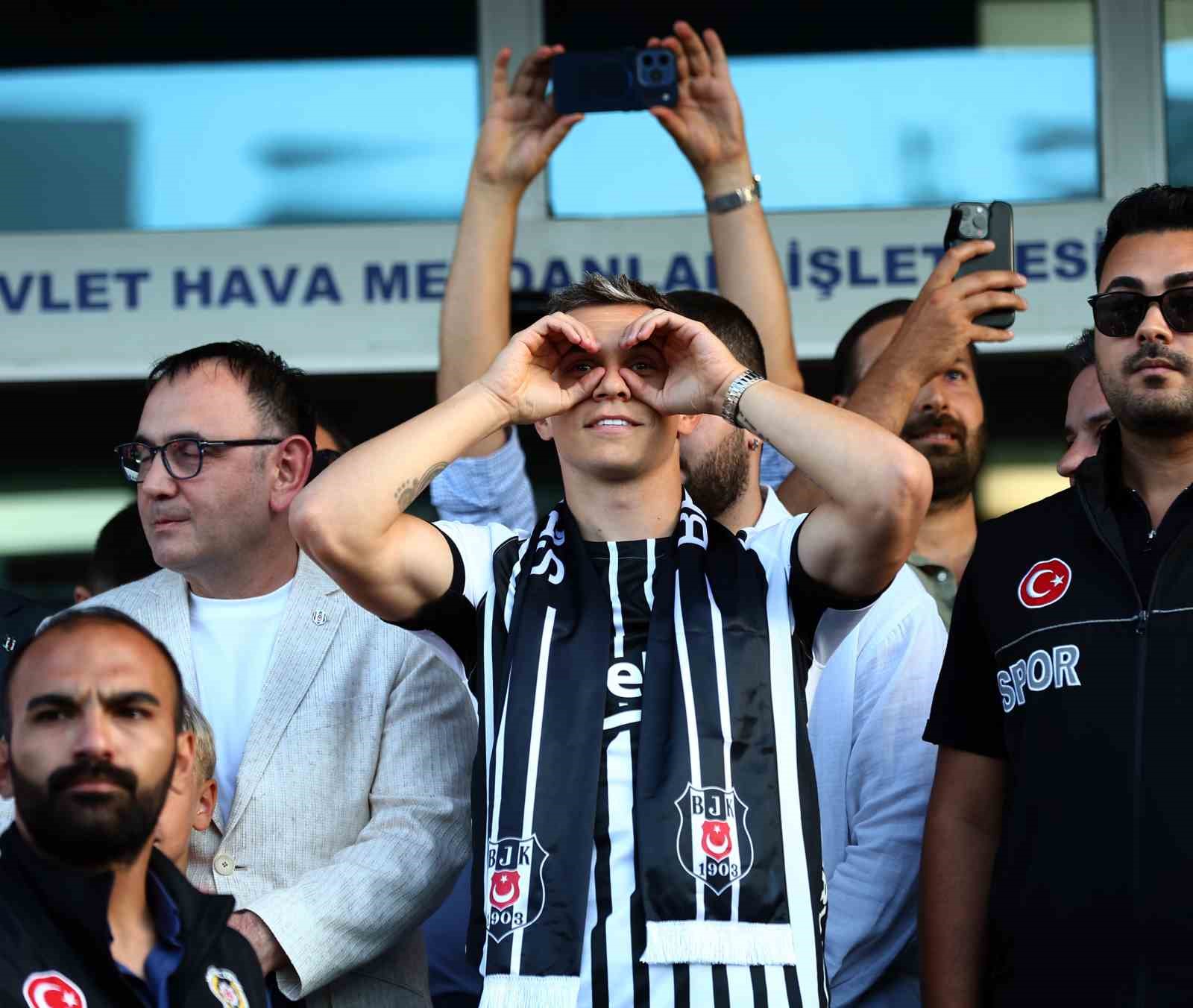 Leandro Trossard, Beşiktaş için İstanbul’a geldi