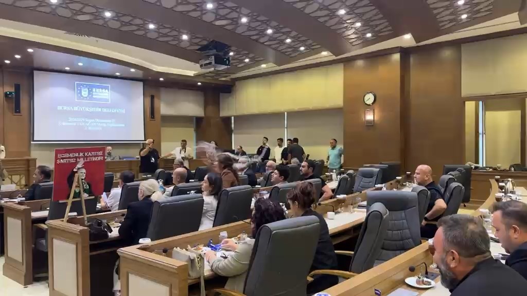 Bursa Büyükşehir Meclisi’nde tansiyon yükseldi