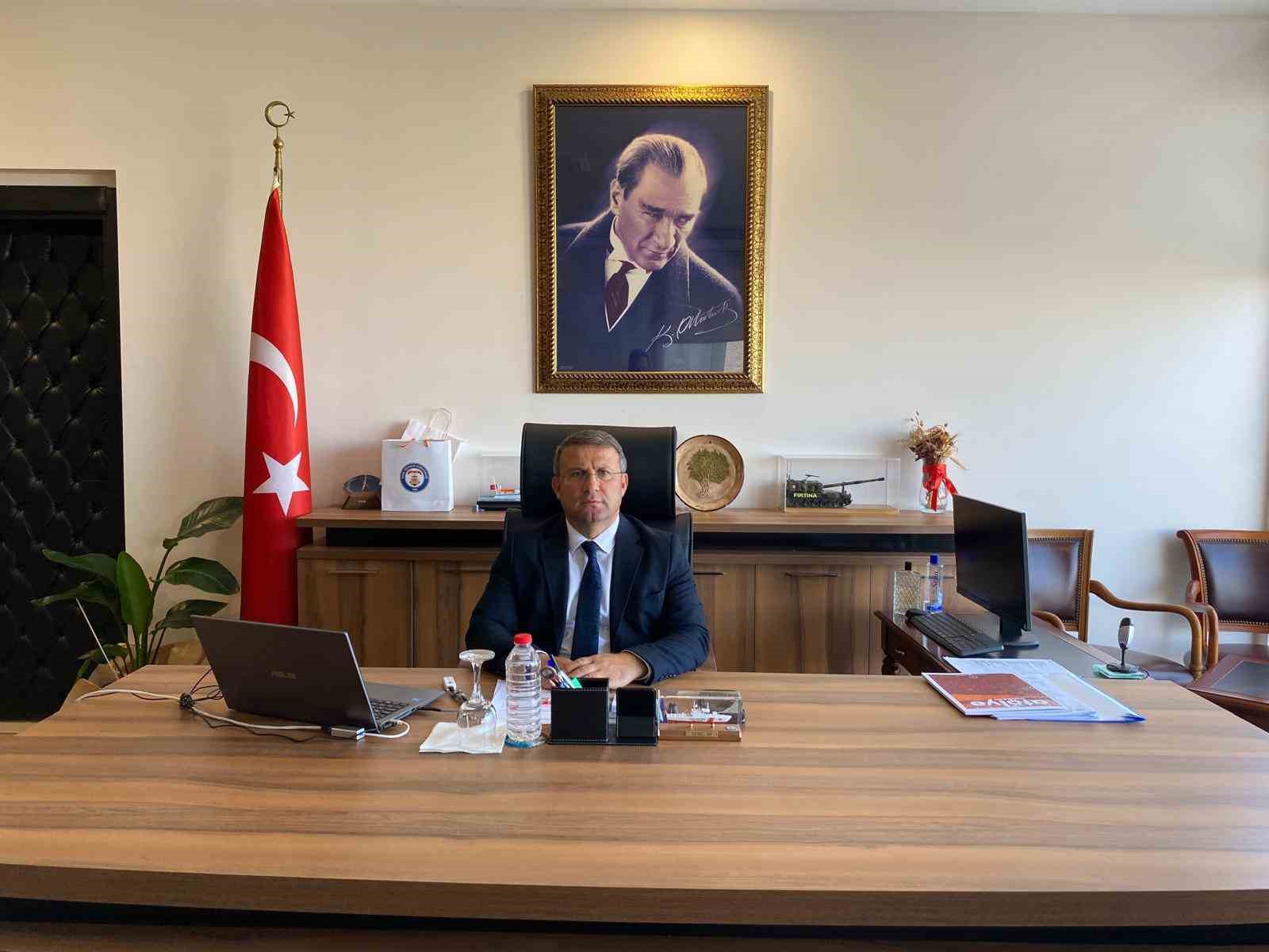 Ayvalık’ın yeni kaymakamı Ömer Cimşit görevine başladı