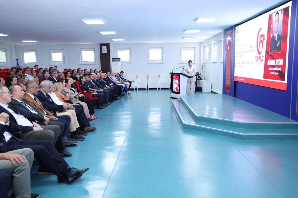 BEUN’da "10. Yılında 15 Temmuz: Milli Birlik ve Demokrasi Zaferi" konferansı
