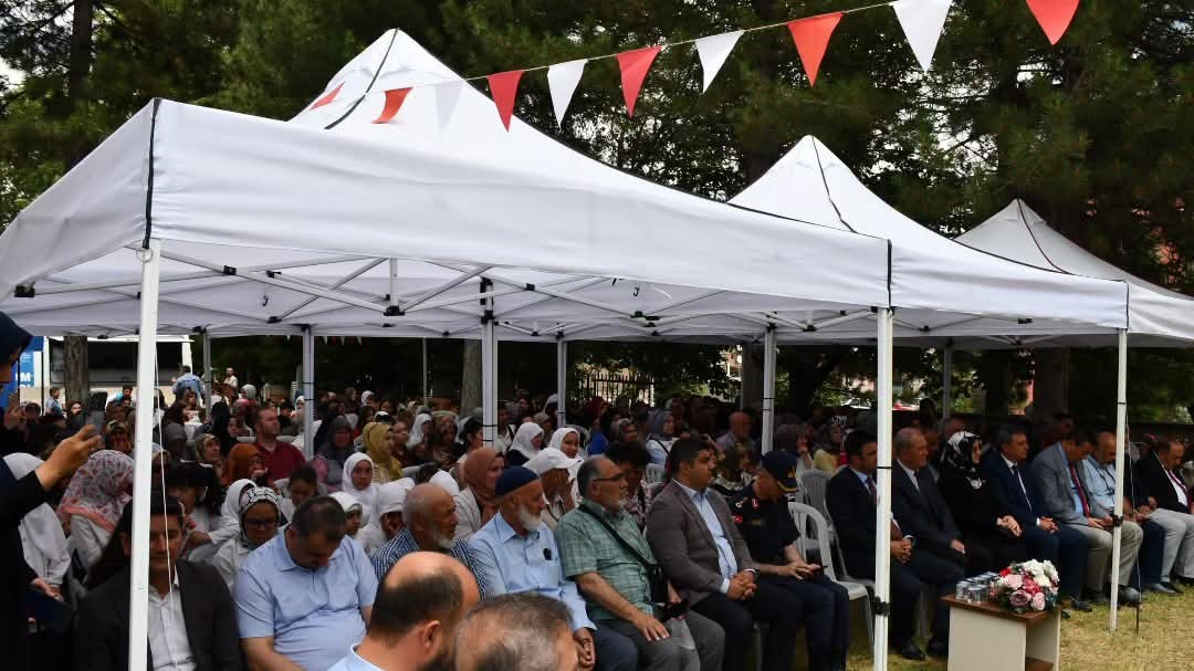 Kütahya’da 15 Temmuz’un 10. yılında Kur’an kursu öğrencilerinden anma programı