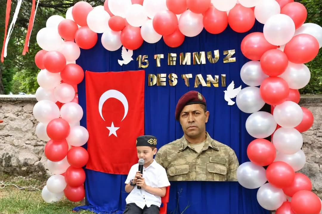 Kütahya’da 15 Temmuz’un 10. yılında Kur’an kursu öğrencilerinden anma programı