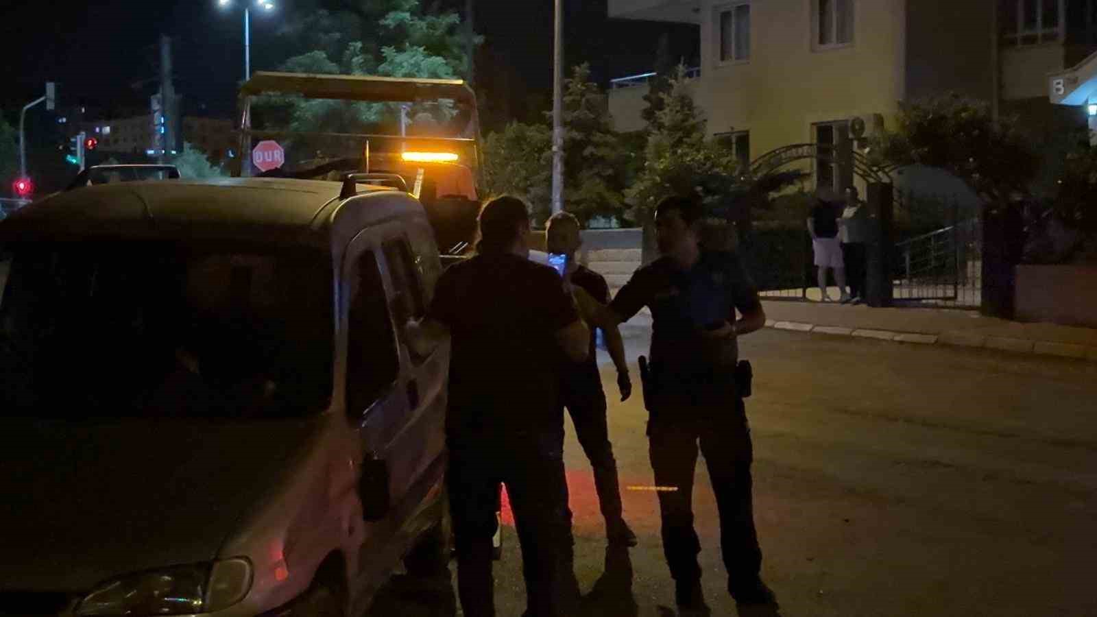 Kaza yaptığı aracıyla gitmek istedi, ekiplere zor anlar yaşattı