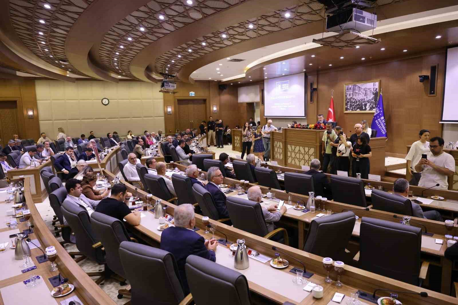 Bursa’nın geleceğine yön verecek iki kritik proje mecliste sunuldu