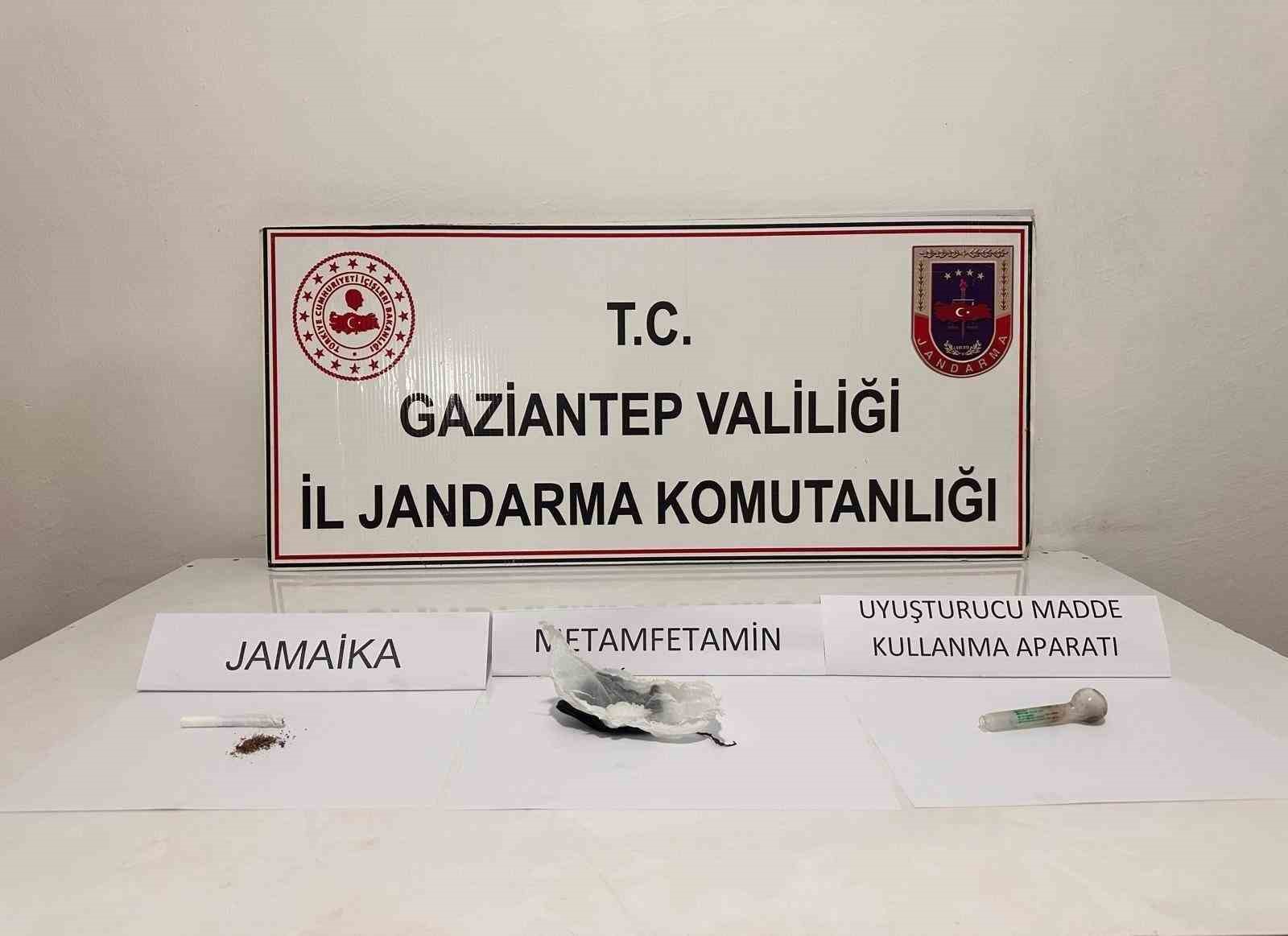 Gaziantep’te uyuşturucu ve kaçakçılık şüphelisi 46 şahıs tutuklandı