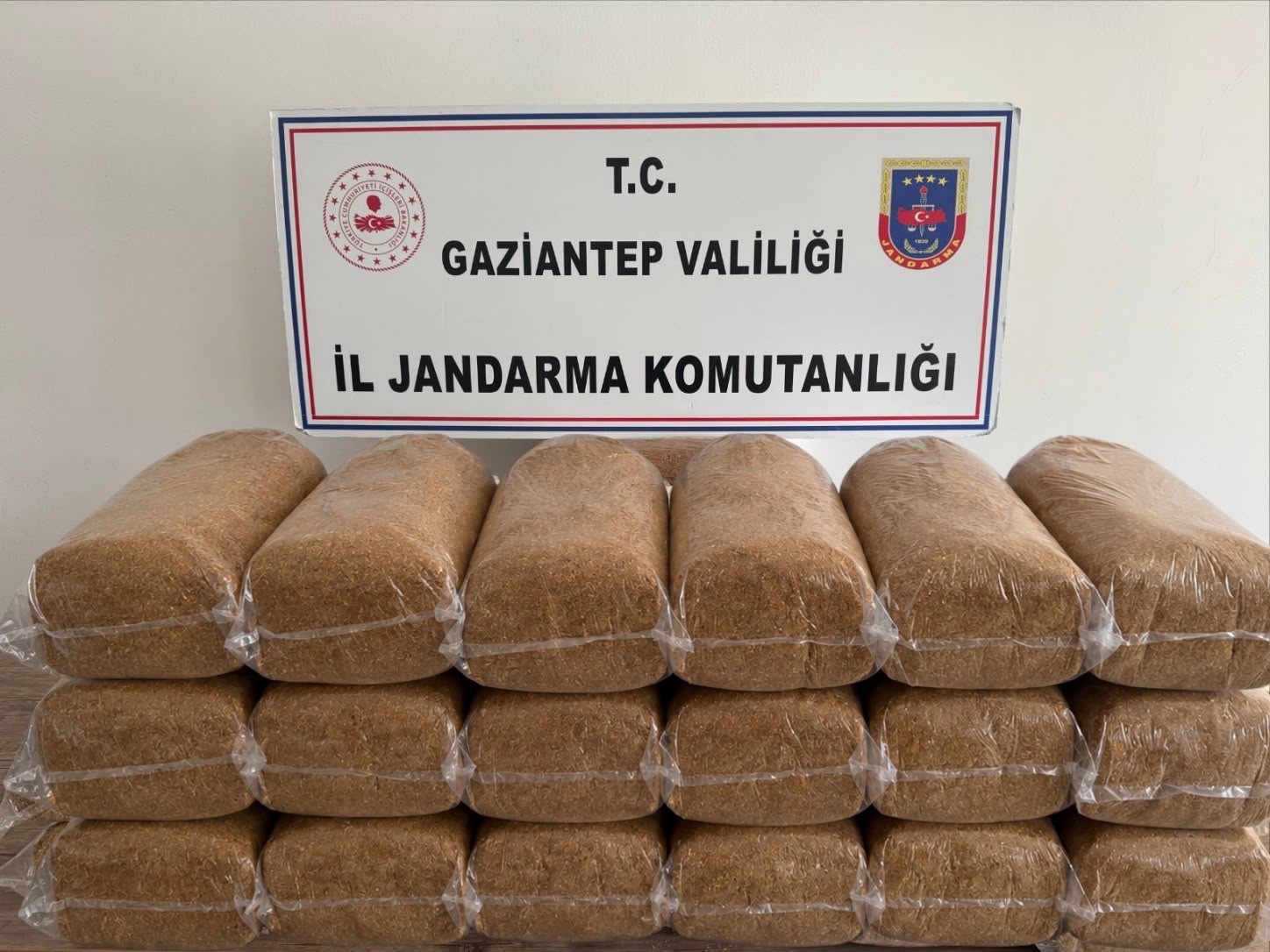Gaziantep’te uyuşturucu ve kaçakçılık şüphelisi 46 şahıs tutuklandı