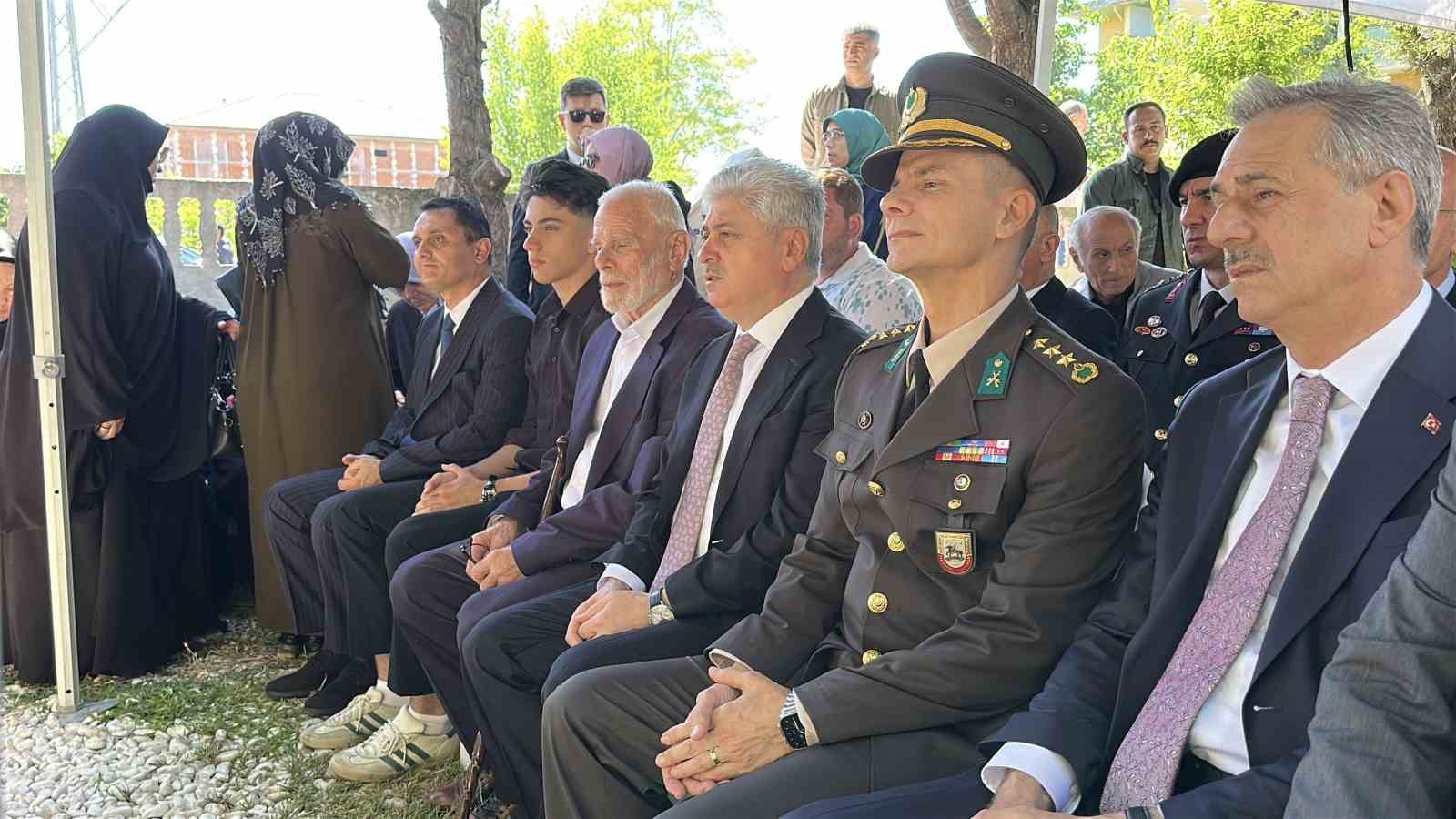 15 Temmuz şehidi, 10’uncu yıl dönümünde mezarı başında anıldı