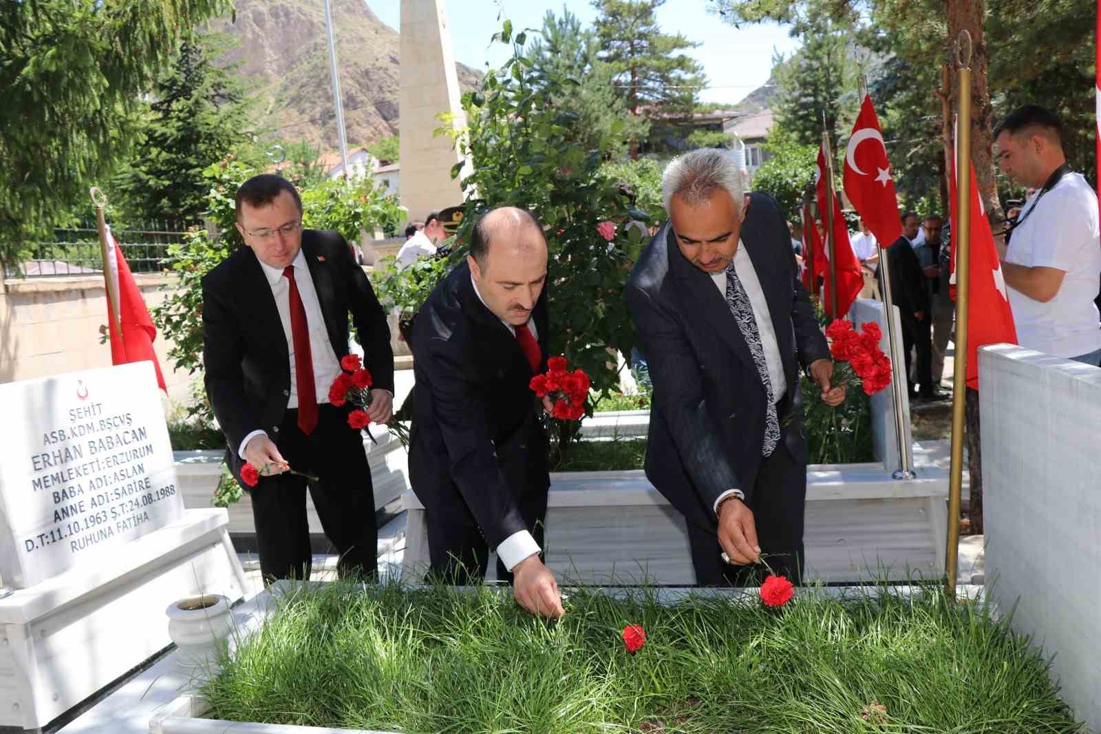 Oltu’da 15 Temmuz Şehitleri dualarla anıldı