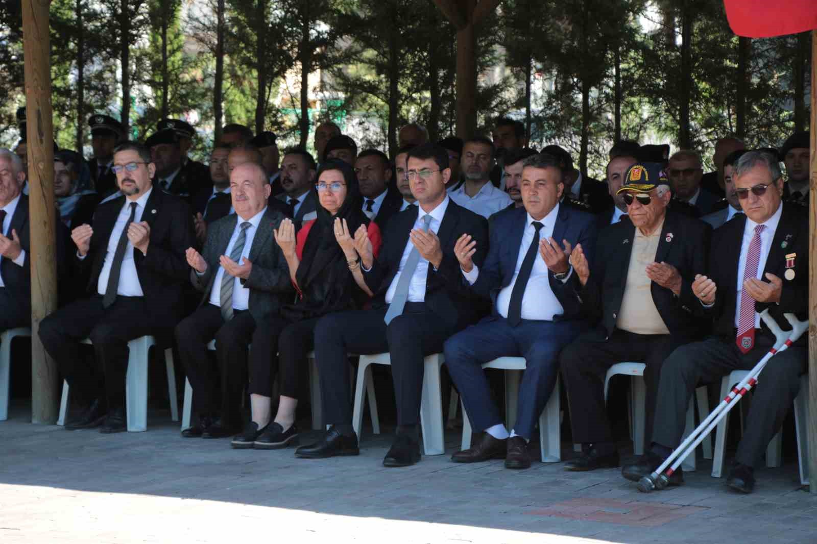 15 Temmuz şehidi, Cumhurbaşkanı koruması Mehmet Çetin mezarı başında anıldı