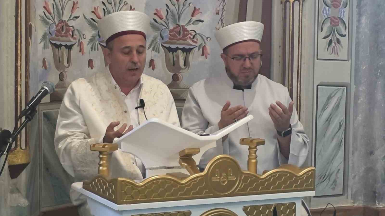 Kütahya Ulu Camii’nde 15 Temmuz şehitleri için 2 bin 530 hatmin duası yapıldı