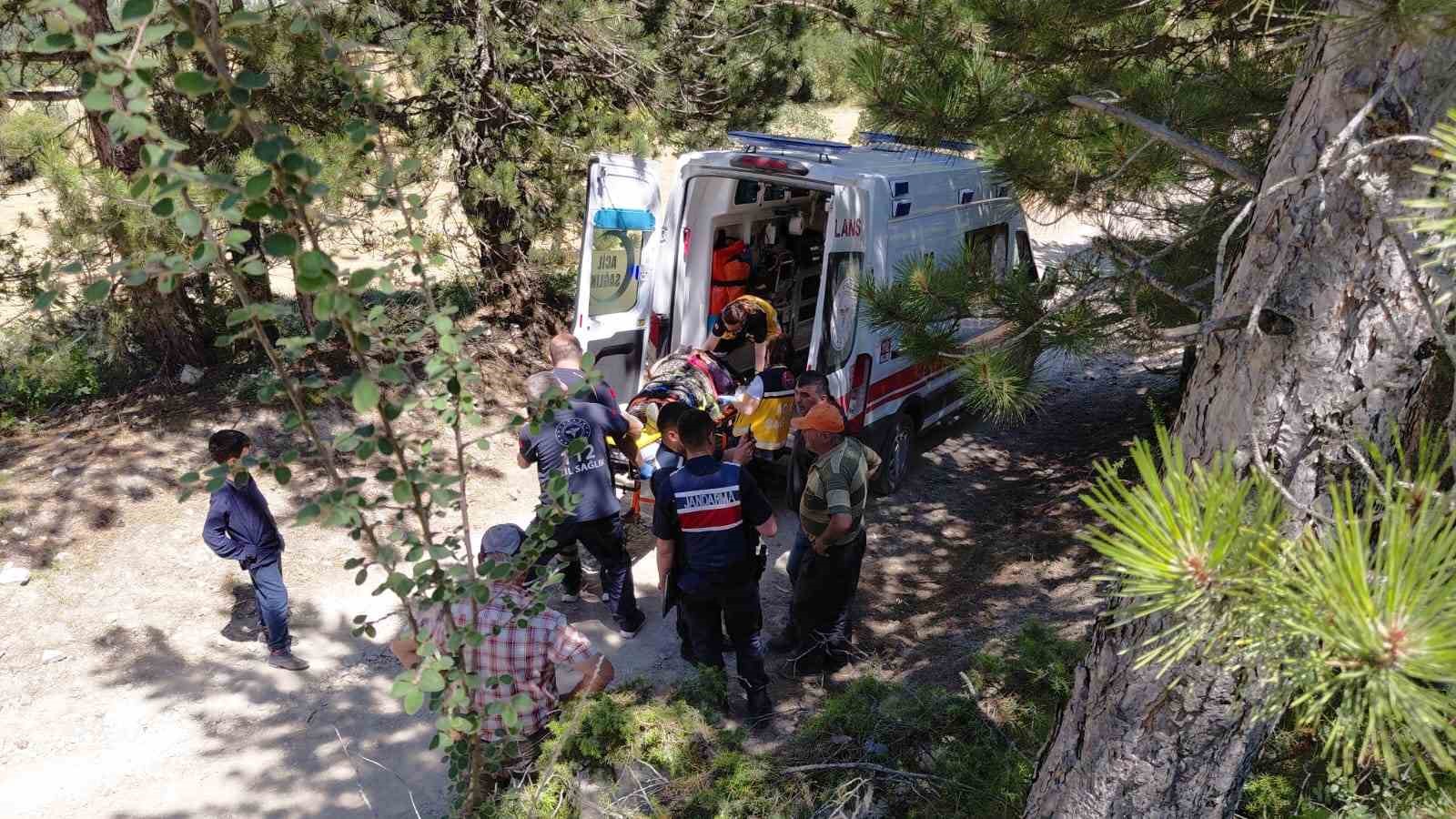 Bolu’da traktörden düşen 2 kişi yaralandı