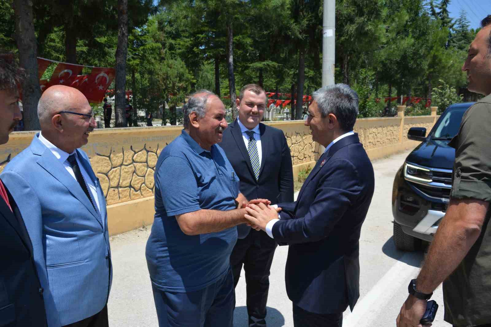 Korkuteli’nde 15 Temmuz şehidi Yasin Naci Ağaroğlu, mezarı başında anıldı