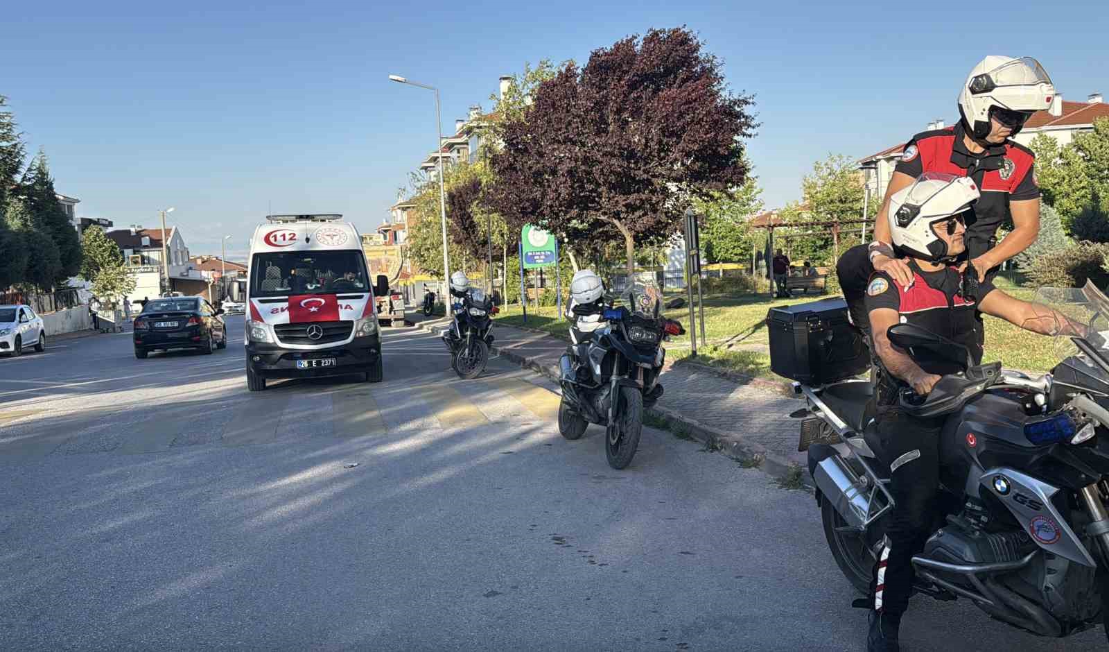 Odunpazarı’nda bıçaklı kavga: Polisin dikkati olayın büyümesini engelledi