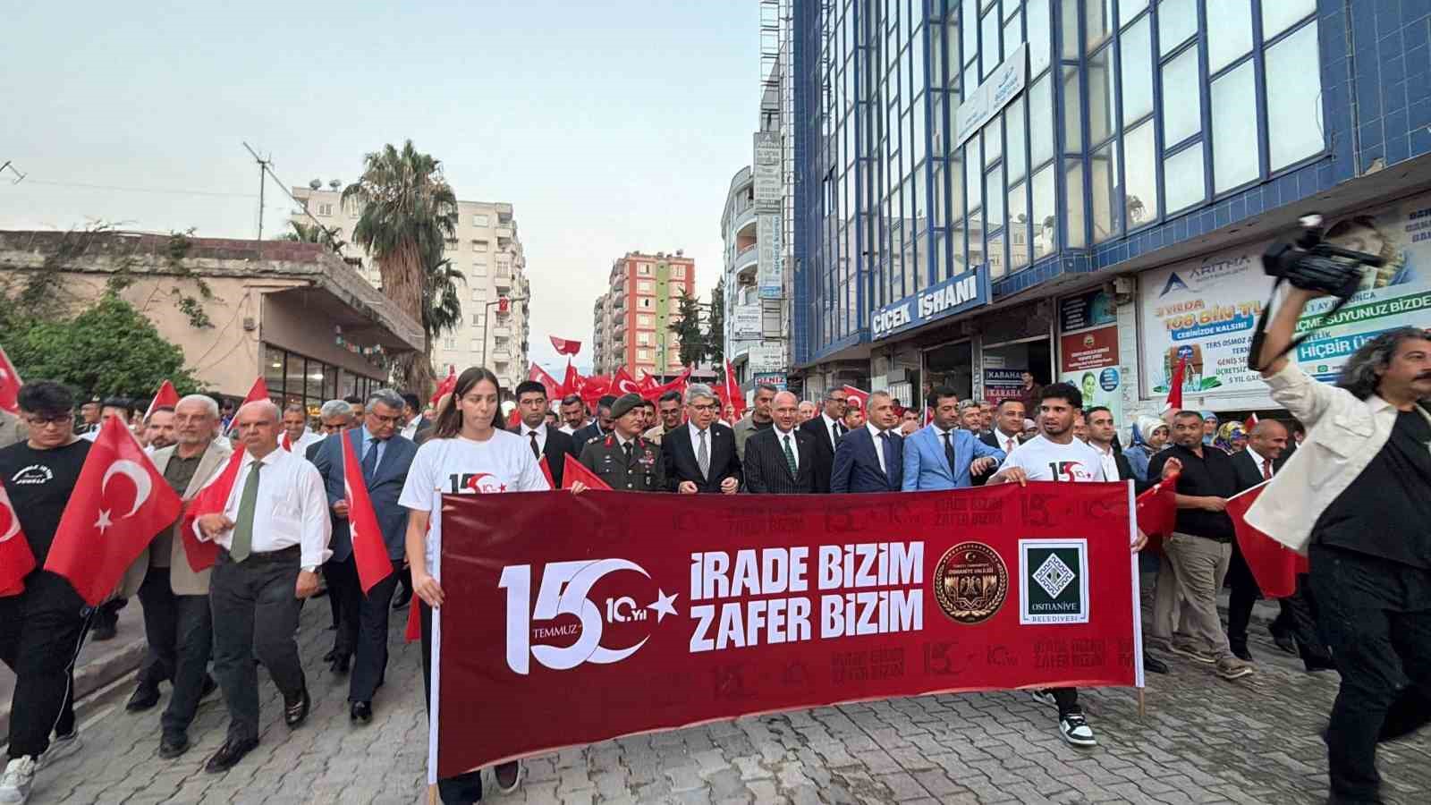 Osmaniye’de demokrasi ve milli birlik yürüyüşü