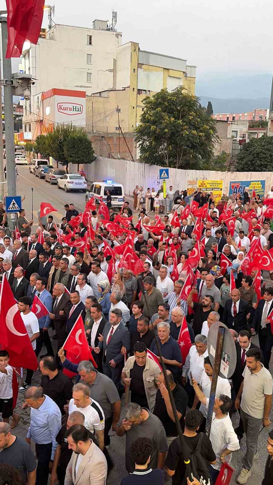 Osmaniye’de demokrasi ve milli birlik yürüyüşü