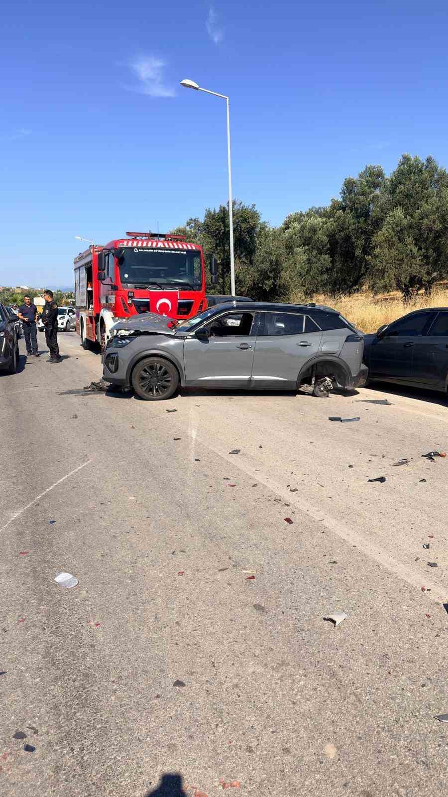 Ayvalık’ta feci kaza: 6 yaralı