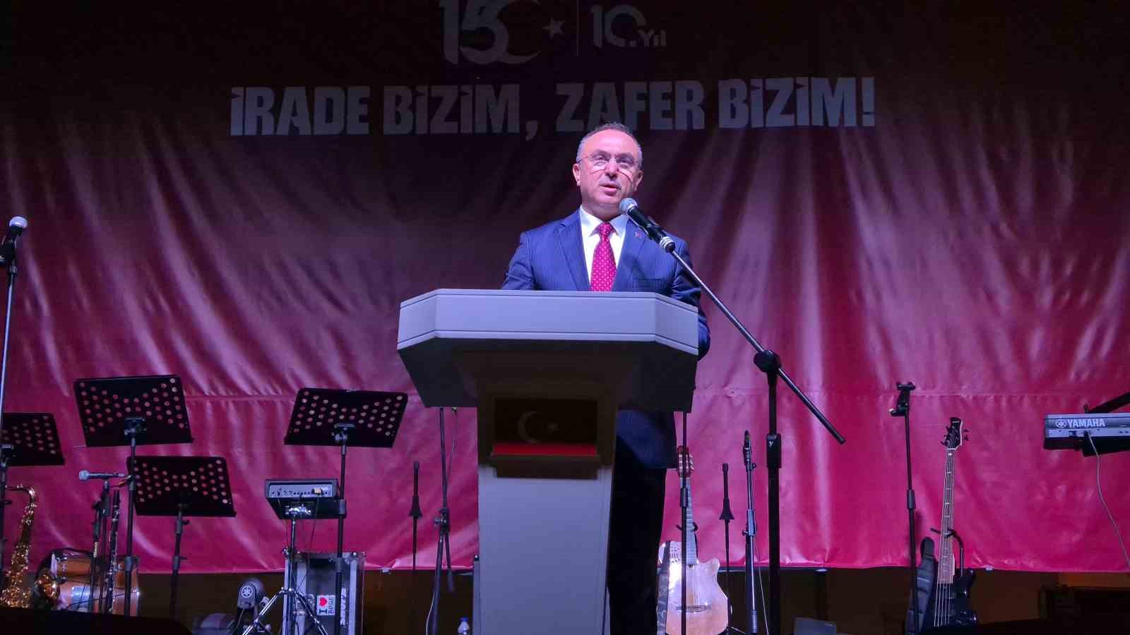Meydanlar kırmızı beyaza büründü: Tekirdağ’da 15 Temmuz’da yüzlerce kişi tek yürek oldu