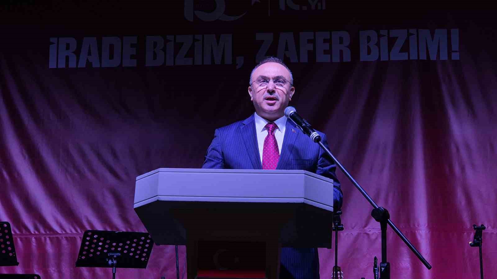Meydanlar kırmızı beyaza büründü: Tekirdağ’da 15 Temmuz’da yüzlerce kişi tek yürek oldu