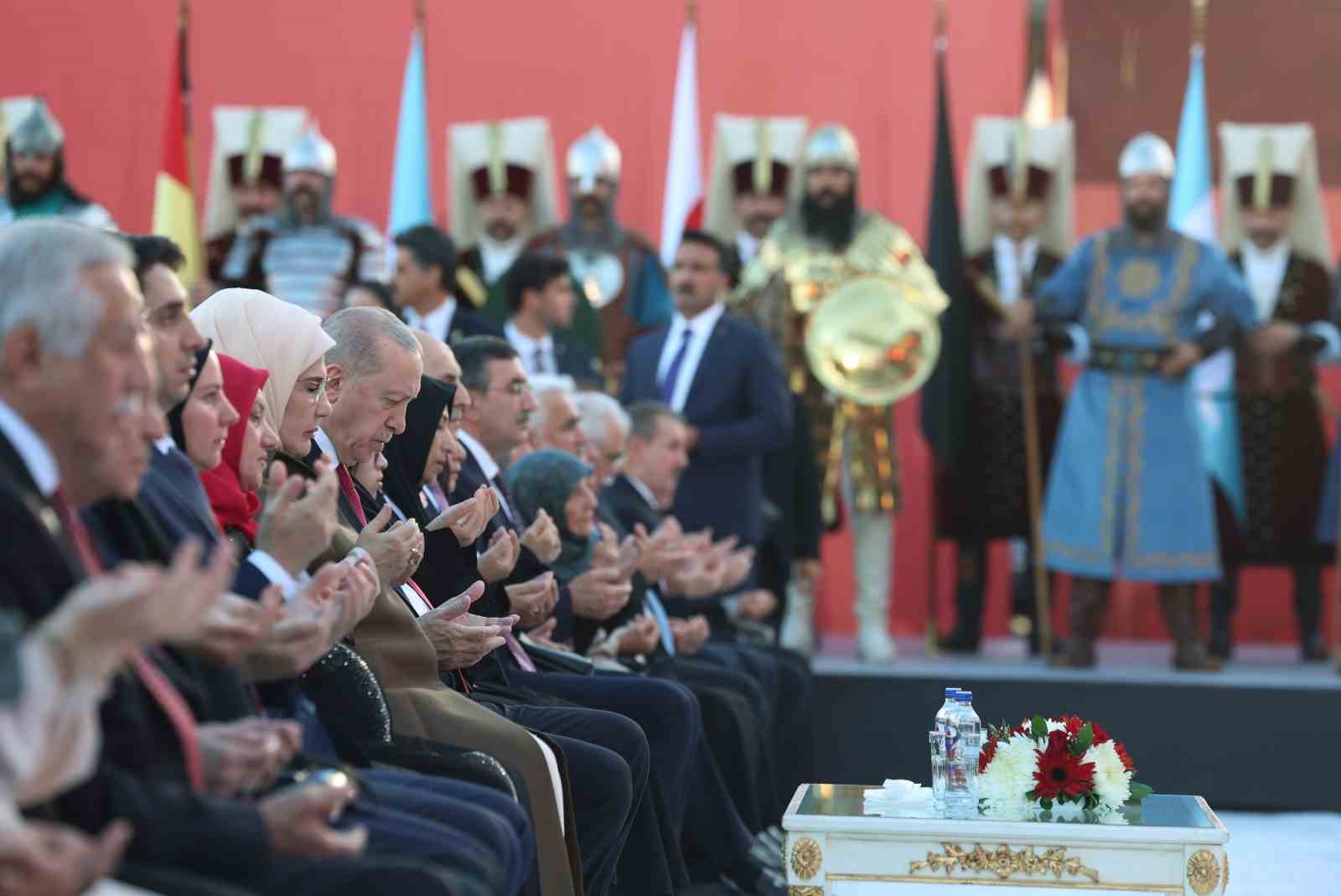 Cumhurbaşkanı Erdoğan: "Terör örgütleri için artık deniz tükenmiştir"