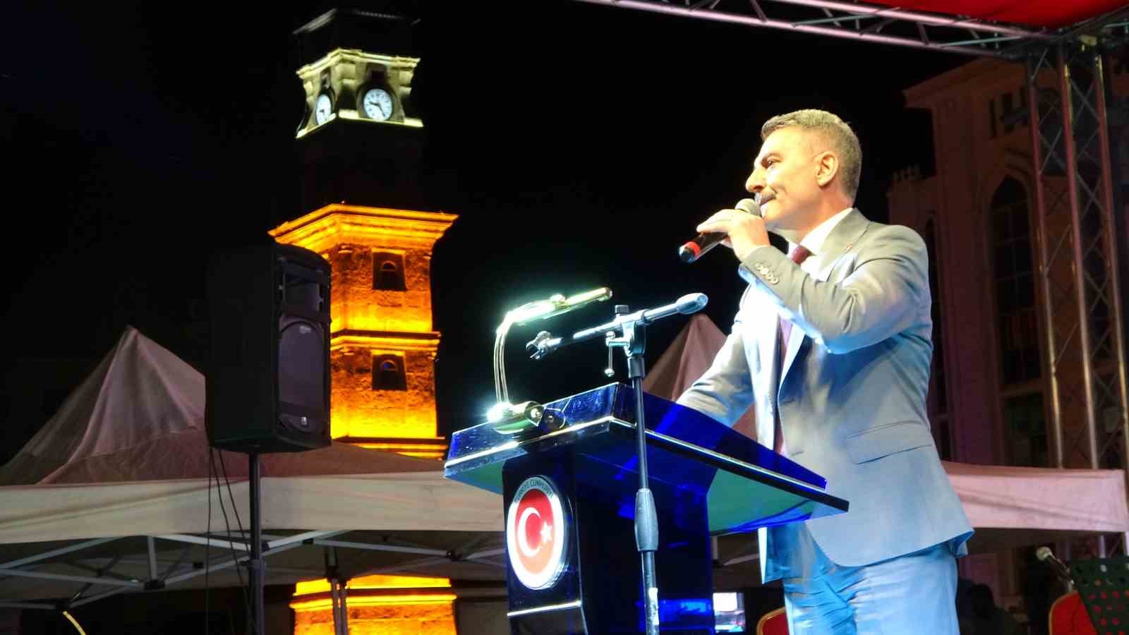 Yozgatlılar Demokrasi ve Milli Birlik Günü’nde meydanı doldurdu