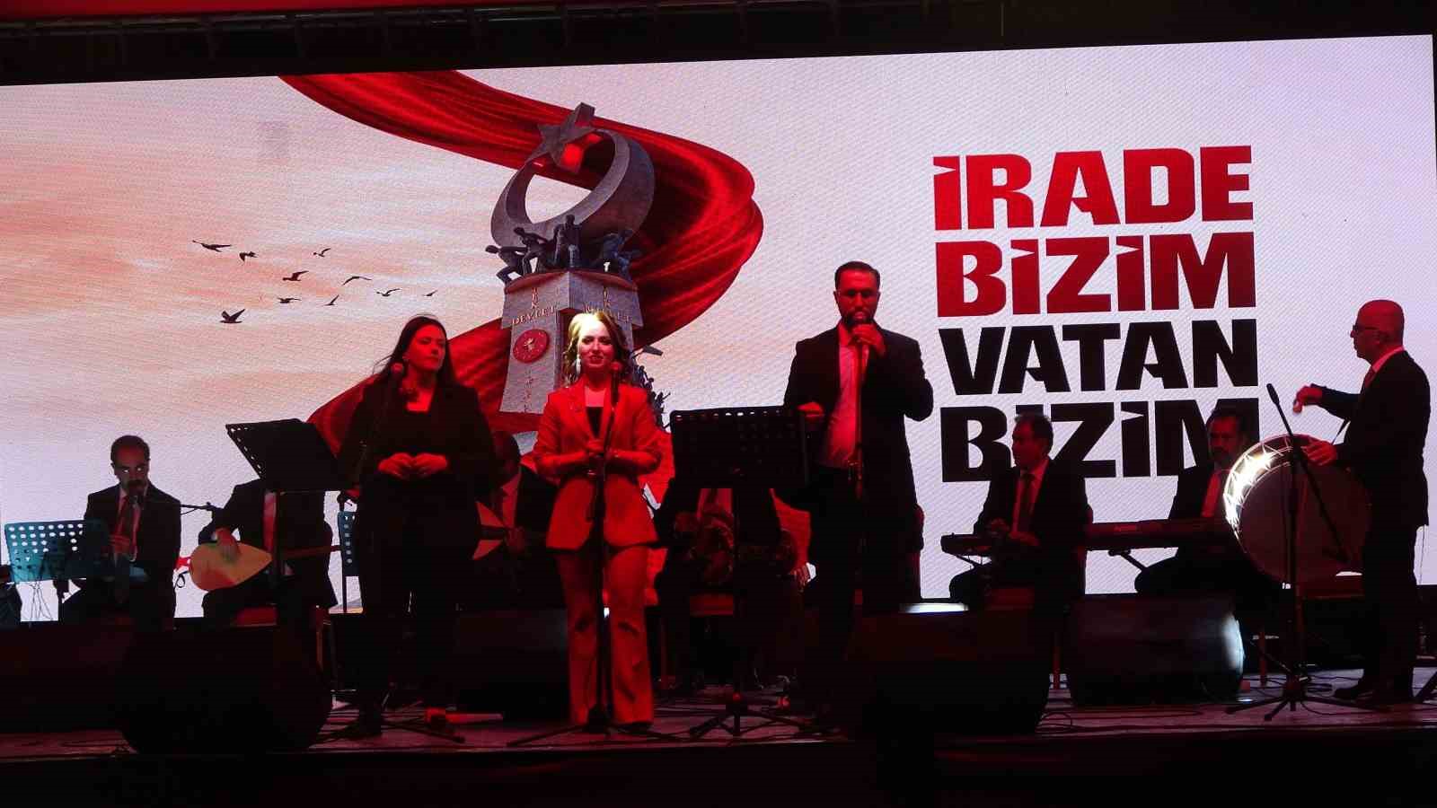 Yozgatlılar Demokrasi ve Milli Birlik Günü’nde meydanı doldurdu