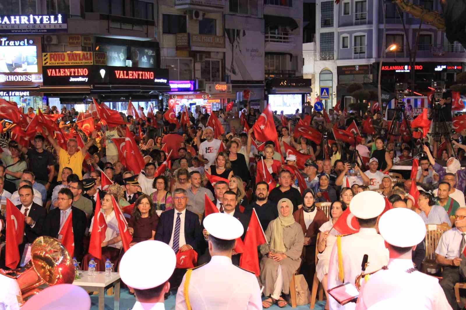 Marmaris’te 15 Temmuz şehitleri dualarla anıldı