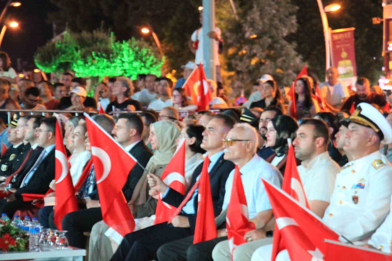 Marmaris’te 15 Temmuz şehitleri dualarla anıldı
