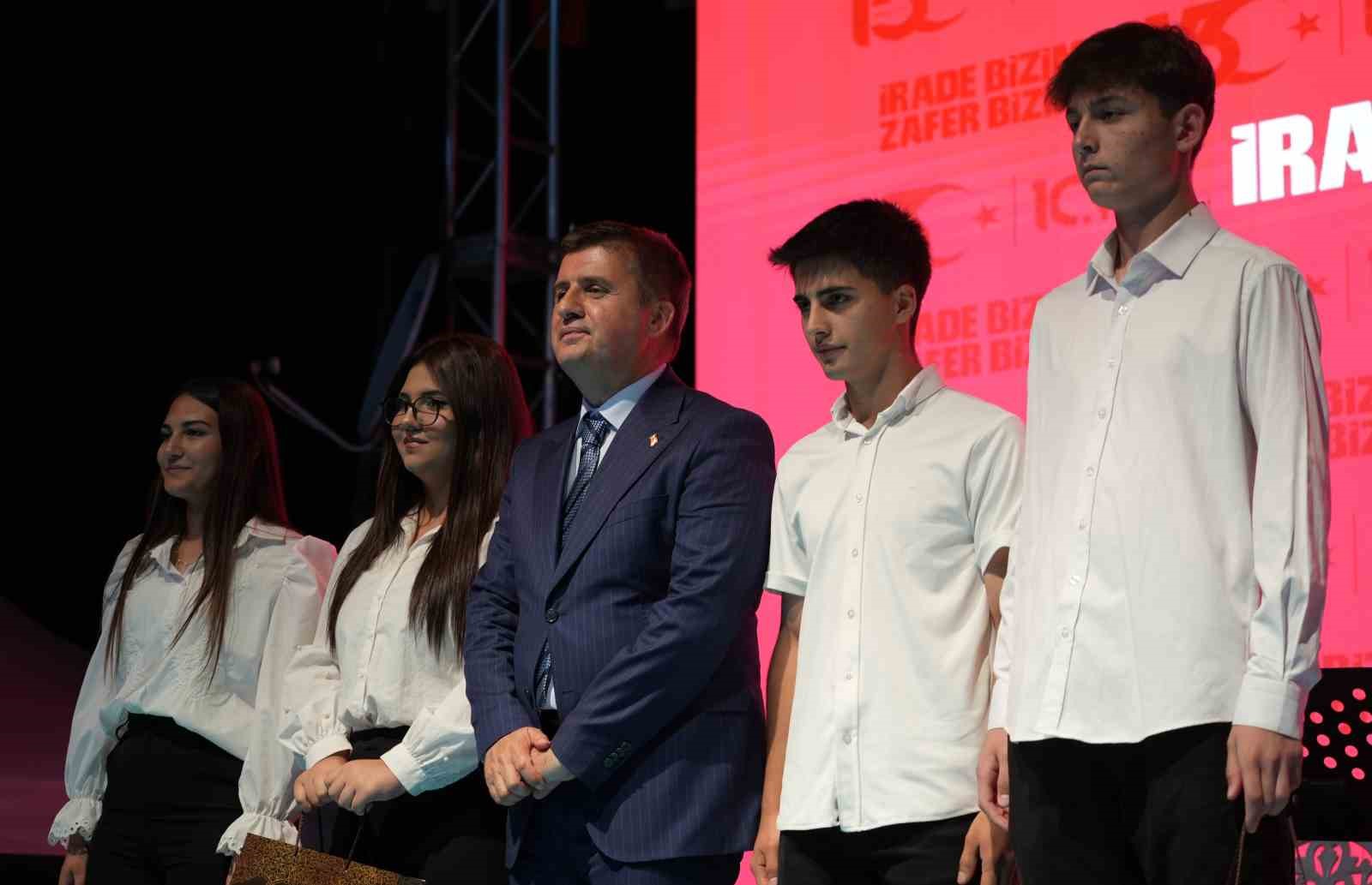 Kırıkkale 15 Temmuz’da tek yürek oldu: Binlerce vatandaş demokrasi yürüyüşünde buluştu