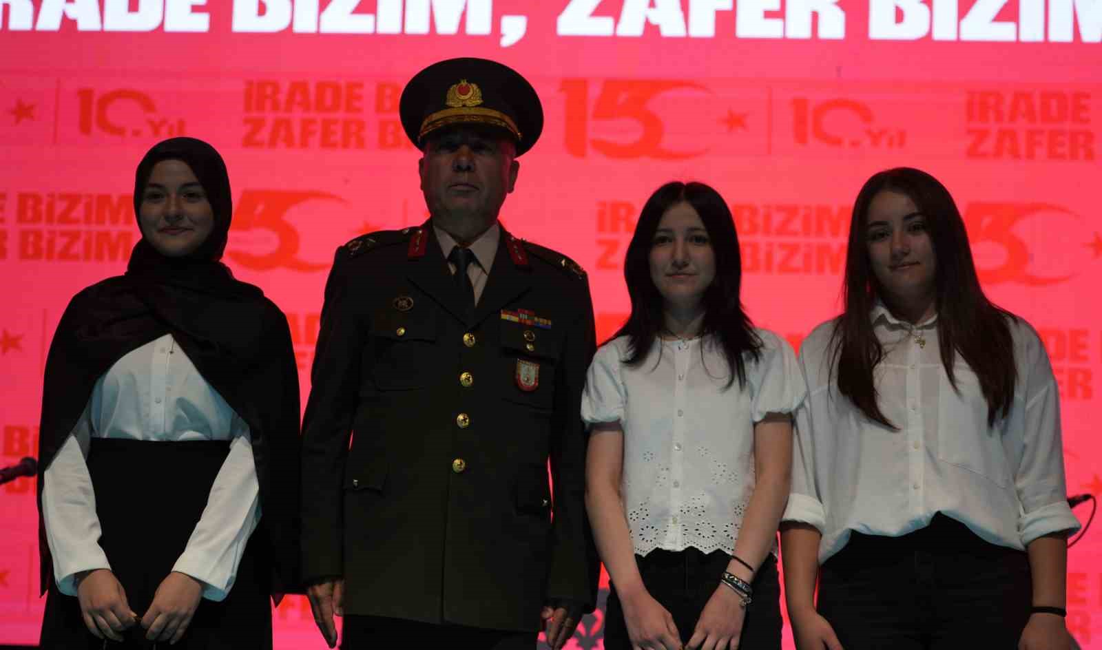 Kırıkkale 15 Temmuz’da tek yürek oldu: Binlerce vatandaş demokrasi yürüyüşünde buluştu