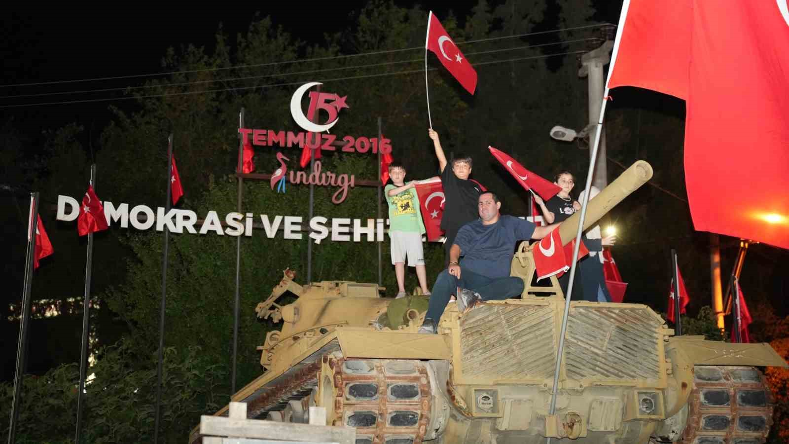 Sındırgı’da 15 Temmuz’da kortej yürüyüşü düzenlendi