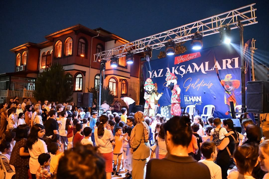 Yeşilyurt’ta ‘Yaz Akşamları’ coşkusu