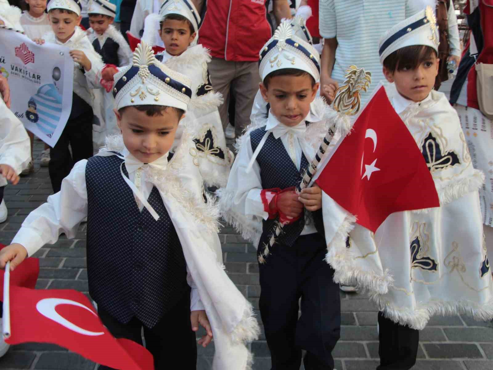 Uşak’ta toplu sünnet şöleni gerçekleştirildi