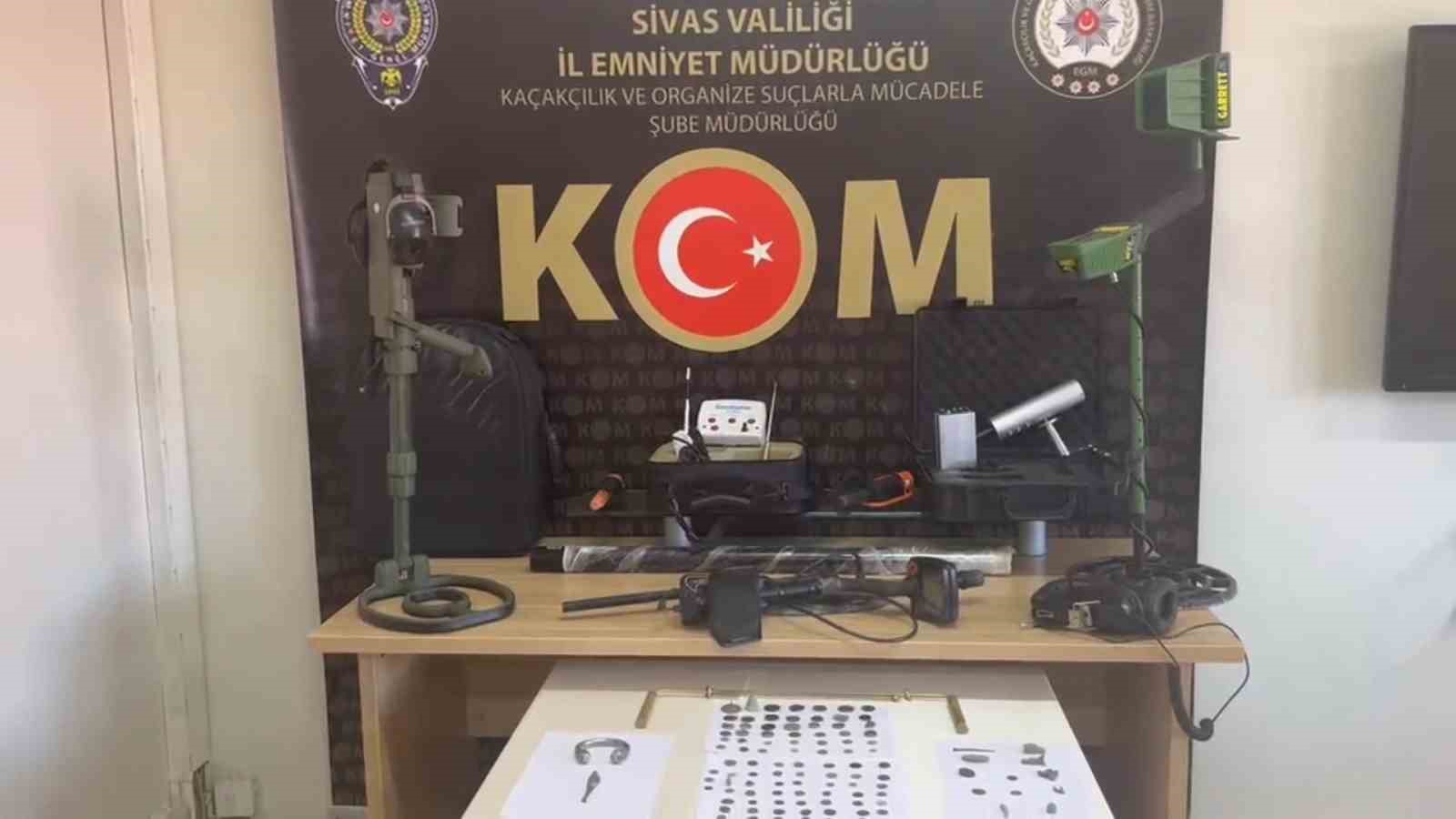 Sivas merkezli 4 ilde tarihi eser kaçakçılığı operasyonu, 18 şüpheli gözaltına alındı