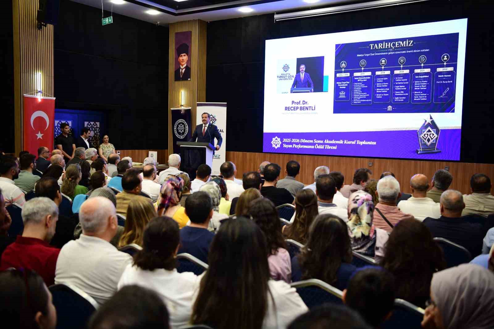MTÜ’de akademik kurul toplandı, başarılı akademisyenler ödüllendirildi