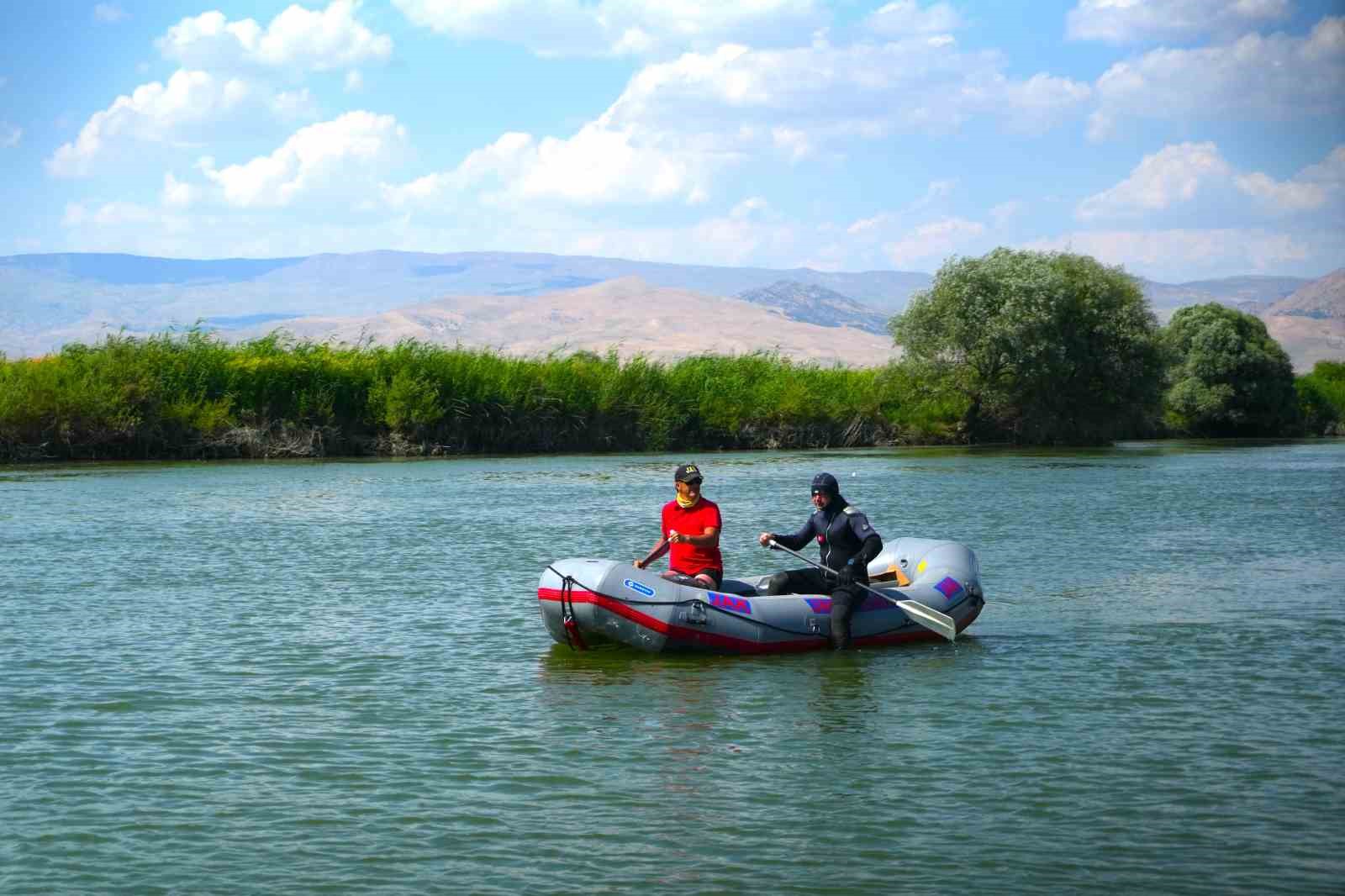 Murat Nehri’nde kaybolan Berat’ı arama çalışmaları 7. gününde