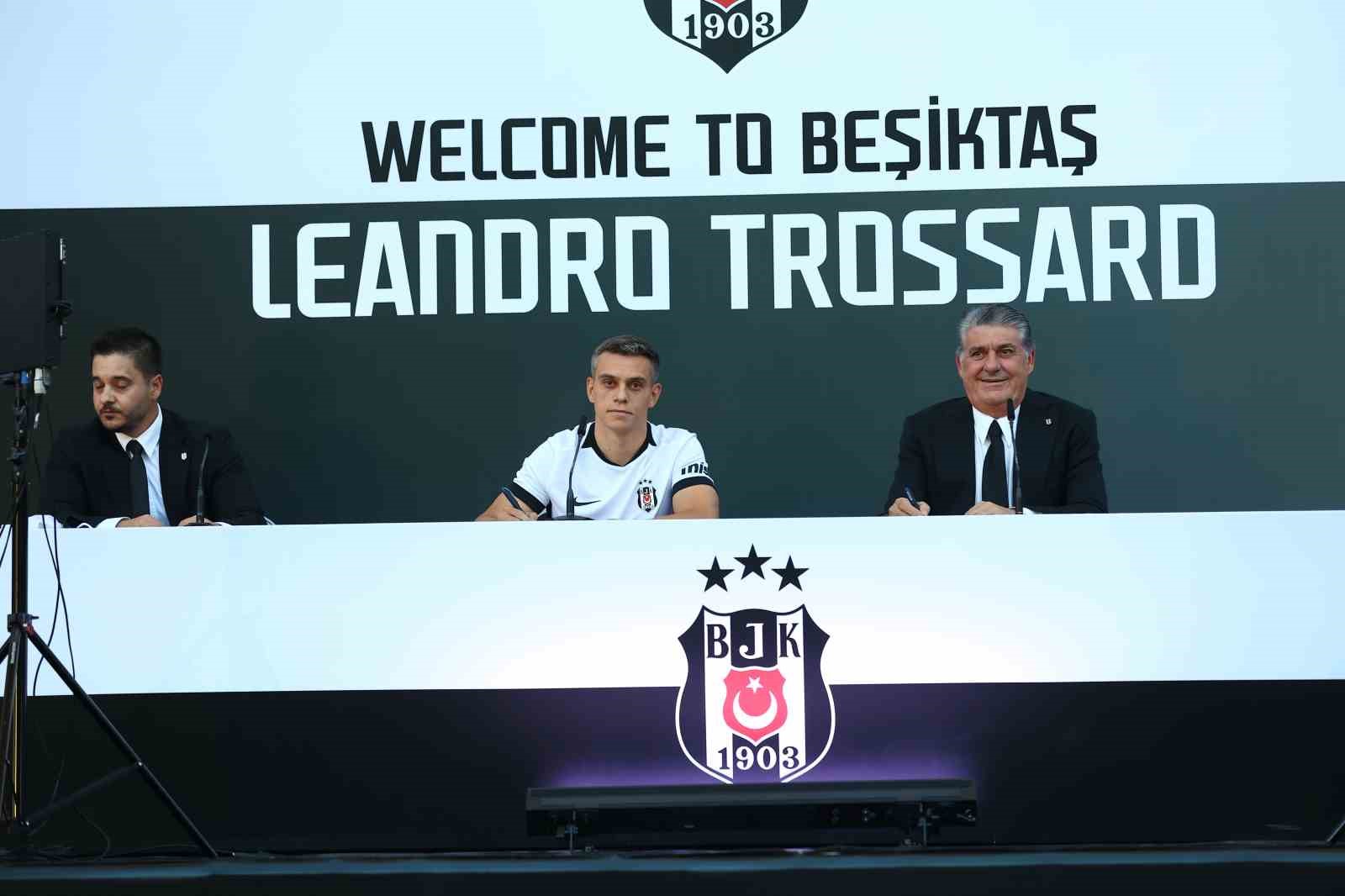 Leandro Trossard, 20 bin taraftarın önünde imzayı attı