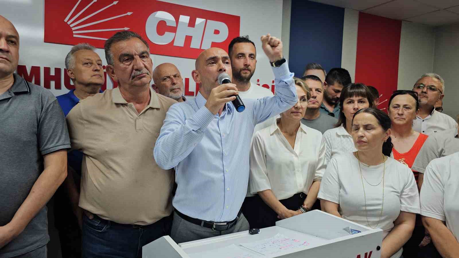 Görevden alınan CHP il yönetiminden tepki: "Kararı tanımıyoruz"