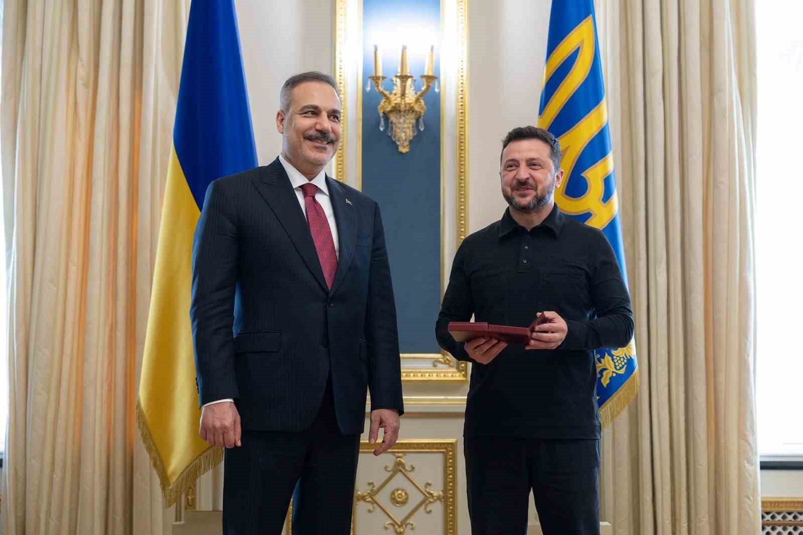 Bakan Fidan, Ukrayna Devlet Başkanı Zelenskiy ile bir araya geldi