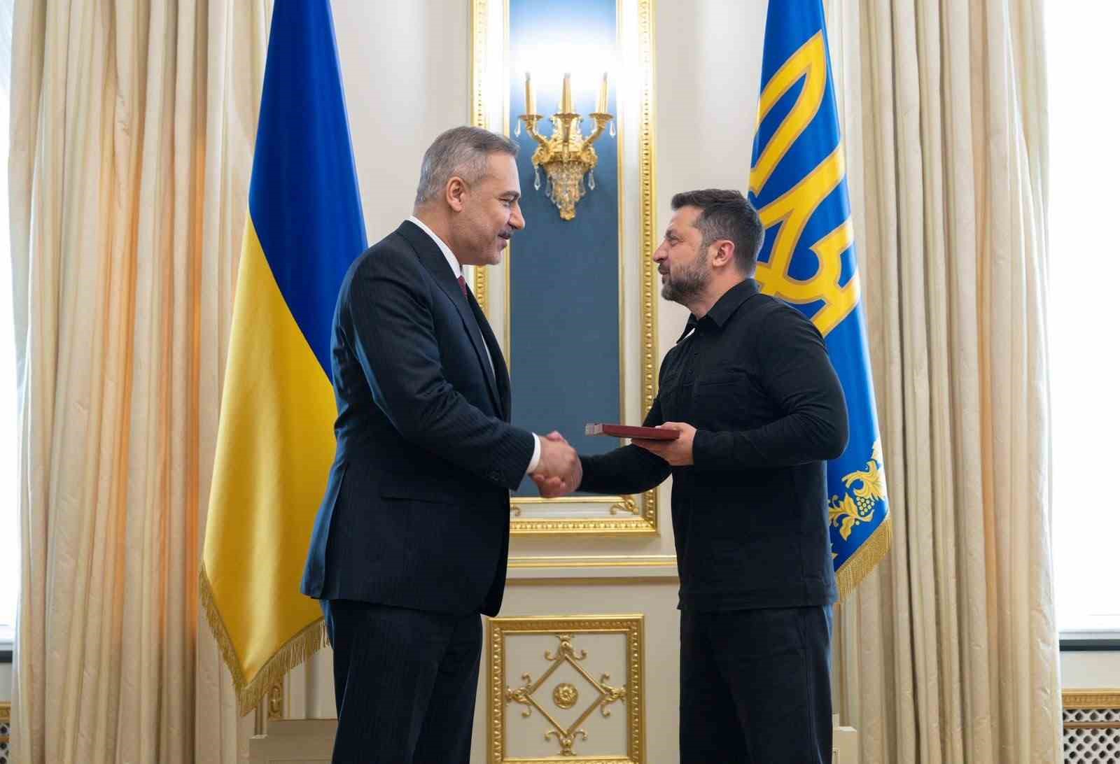 Bakan Fidan, Ukrayna Devlet Başkanı Zelenskiy ile bir araya geldi