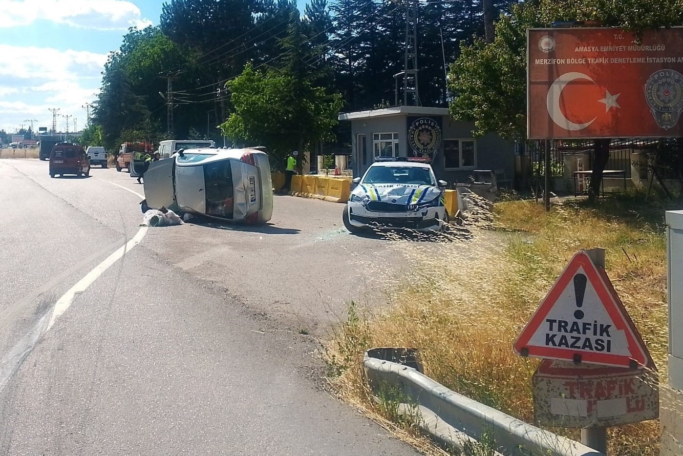 Amasya’da otomobil takla attı: 7 yaşındaki çocuk hayatını kaybetti