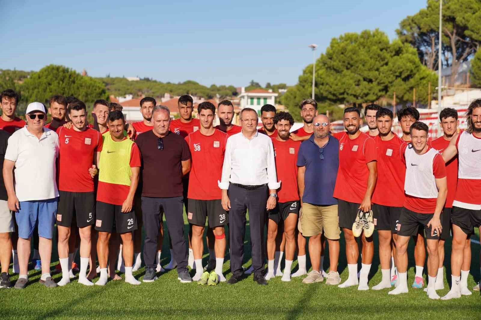 Başkan Ergin’den Ayvalık gücü Belediyespor’a moral ziyareti
