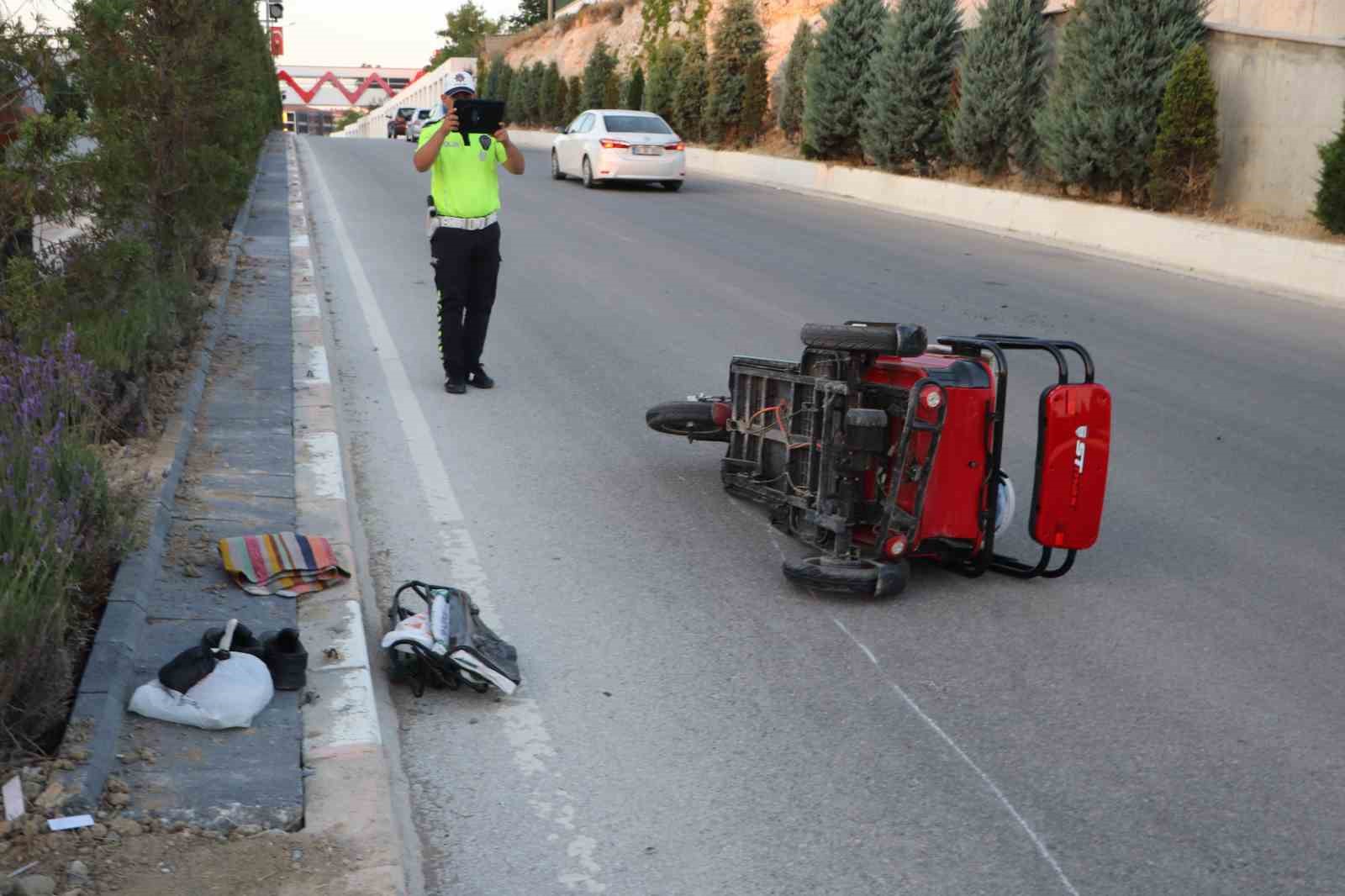 Karaman’da otomobilin çarptığı elektrikli bisikletin sürücüsü ağır yaralandı