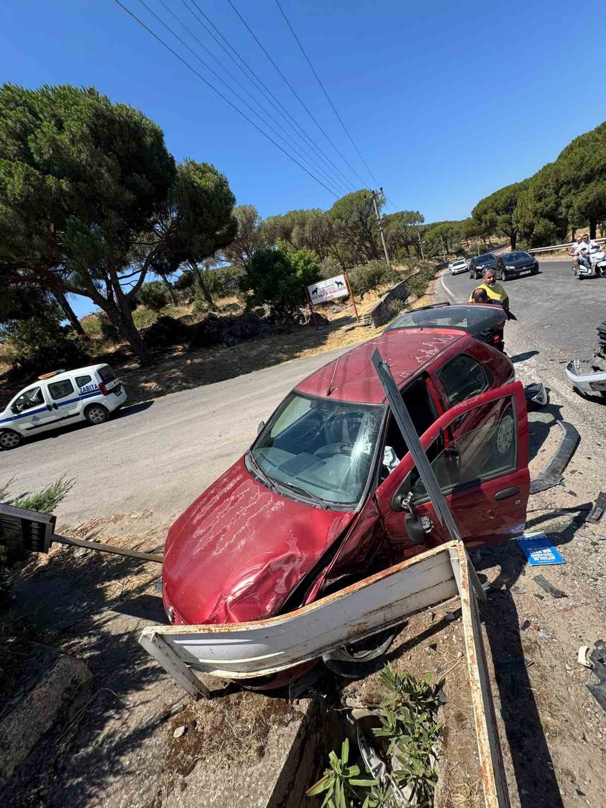 Ayvalık’ta trafik kazası: 2 yaralı
