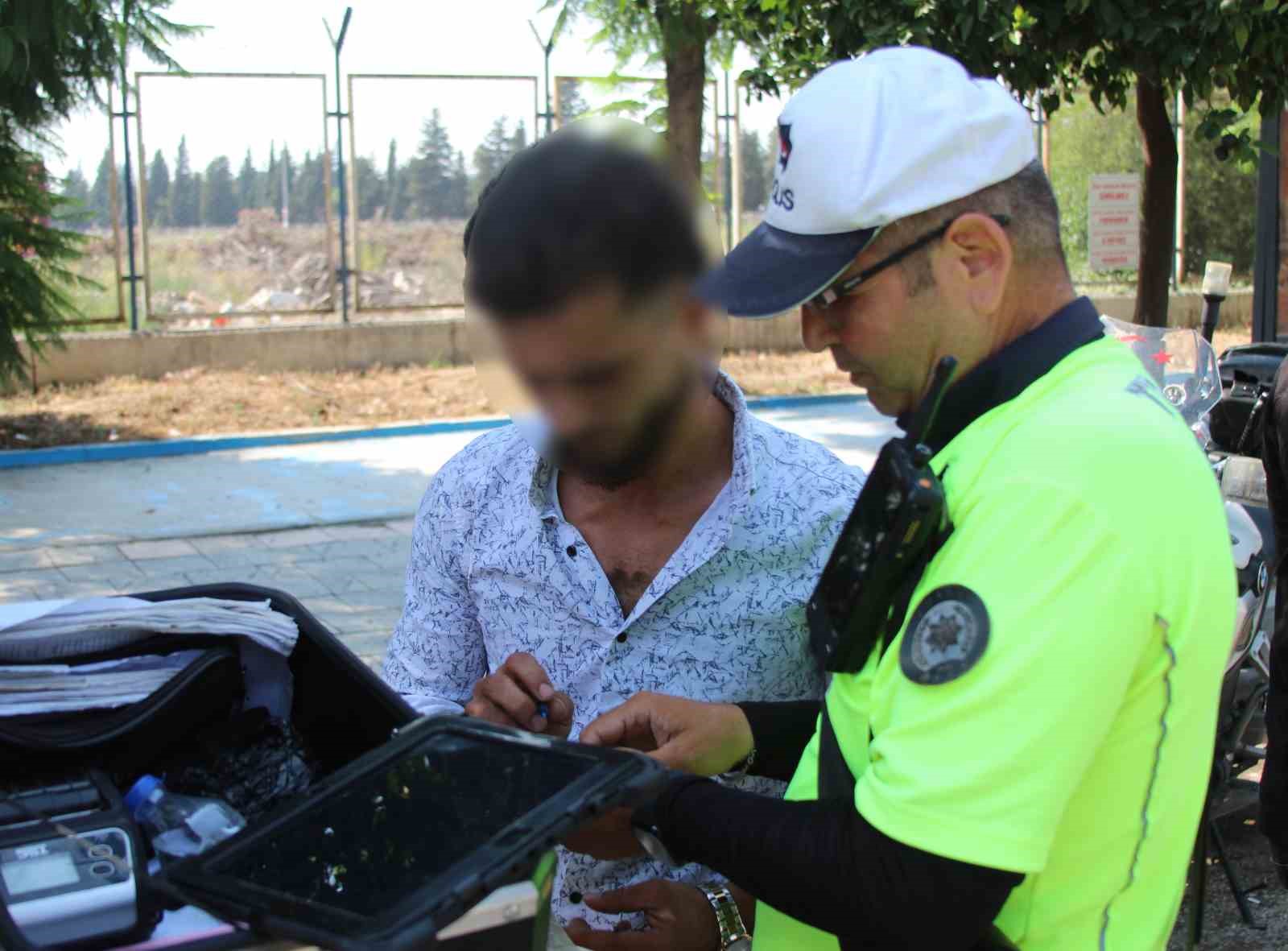 "Gideceğim yer yakın olduğu için kask takmadım" dedi, cezadan kurtulamadı
