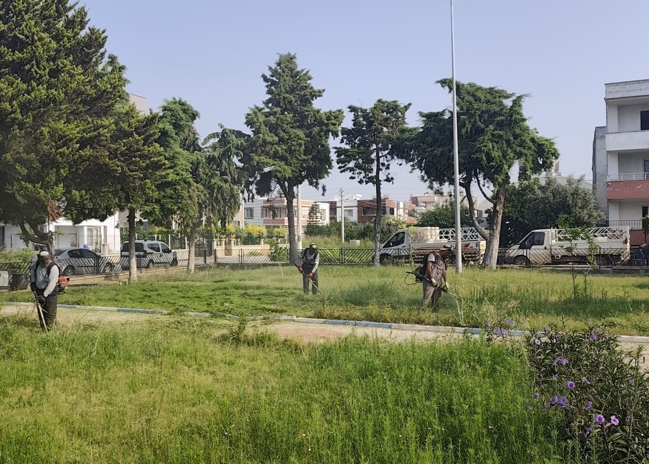 Mersin’de parklar kapsamlı bakımdan geçiyor