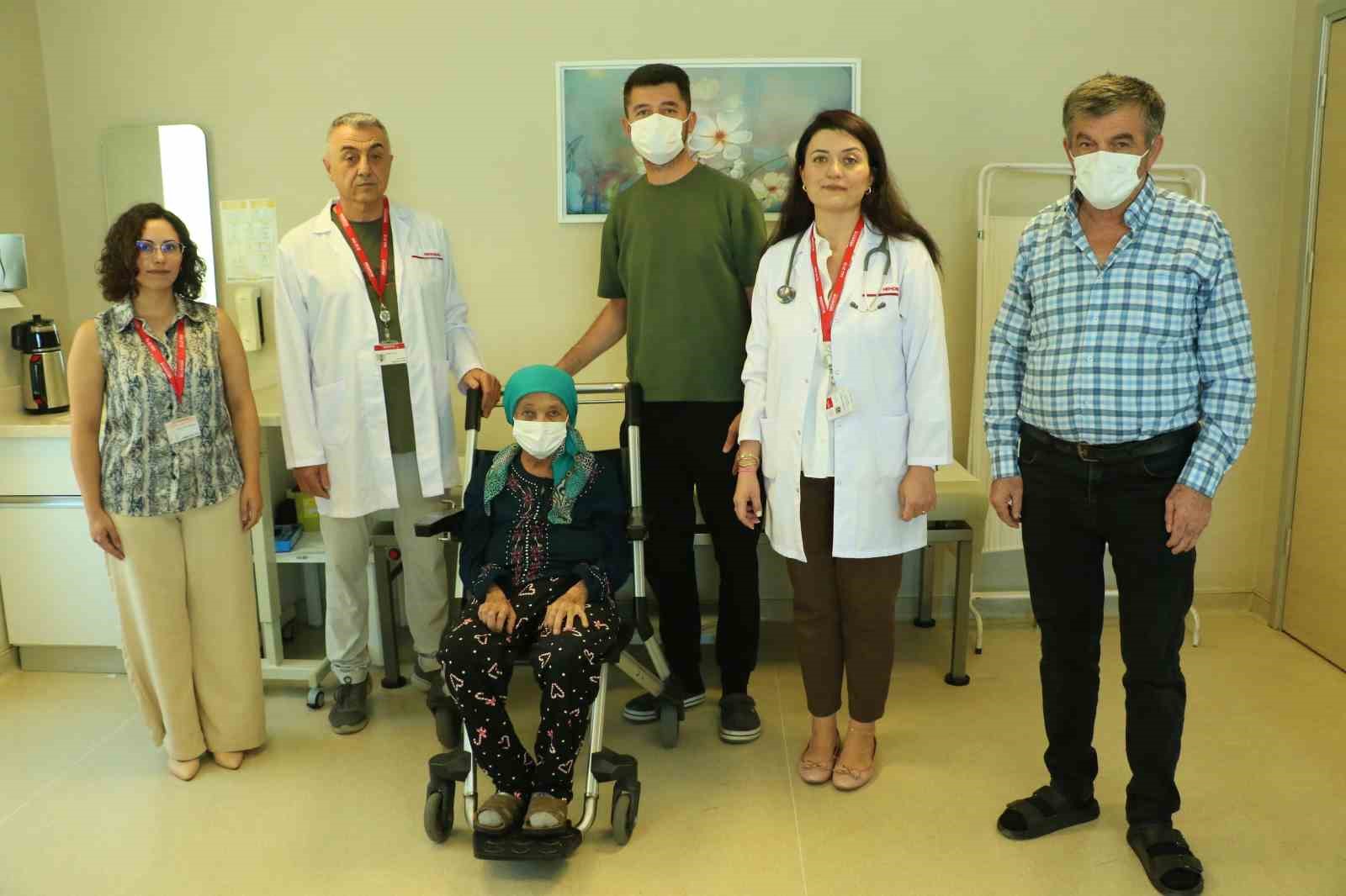 Yıllar önce bir hastaya can olur diye yaptığı bağış annesinin hayatını kurtardı