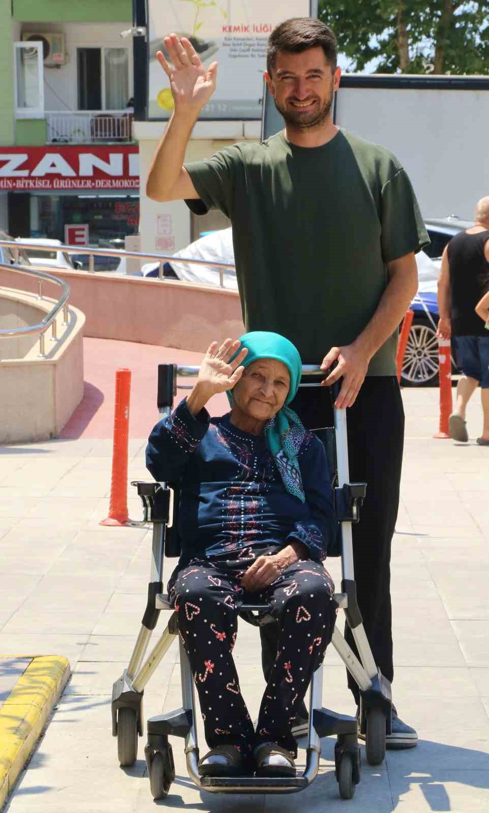 Yıllar önce bir hastaya can olur diye yaptığı bağış annesinin hayatını kurtardı