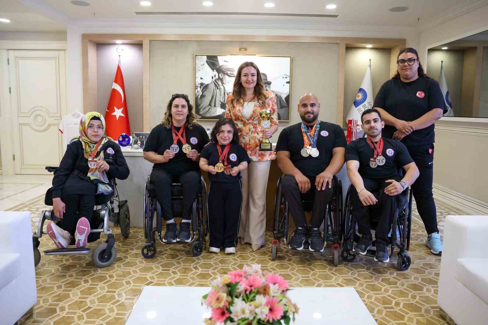 Büşra Özdemir: "14 farklı branşta spora destek veriyoruz"